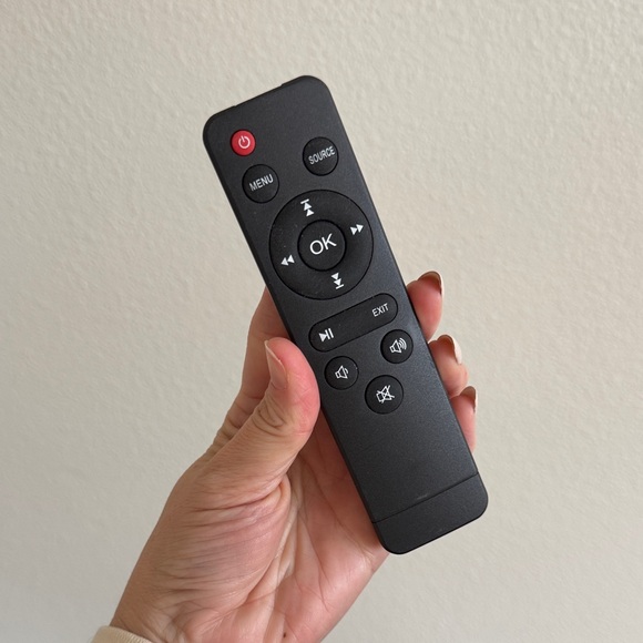 Auking White Projector with Remote - Picture 11 of 11